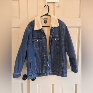 Gap oversized Sherpa lined trucker jacket M